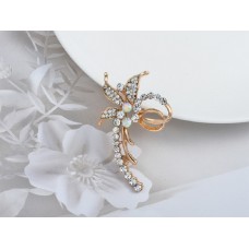 Diamond-encrusted Flower Brooch